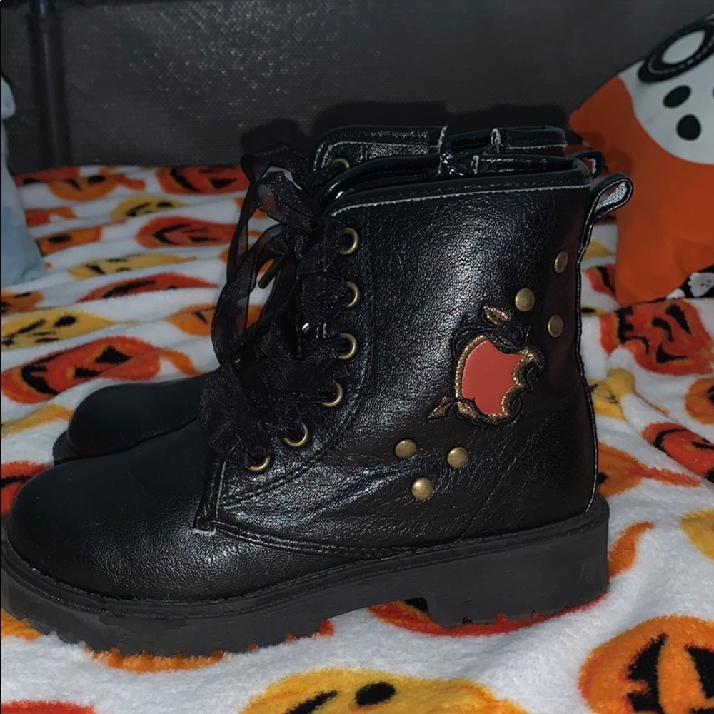 Girls Descendants boots